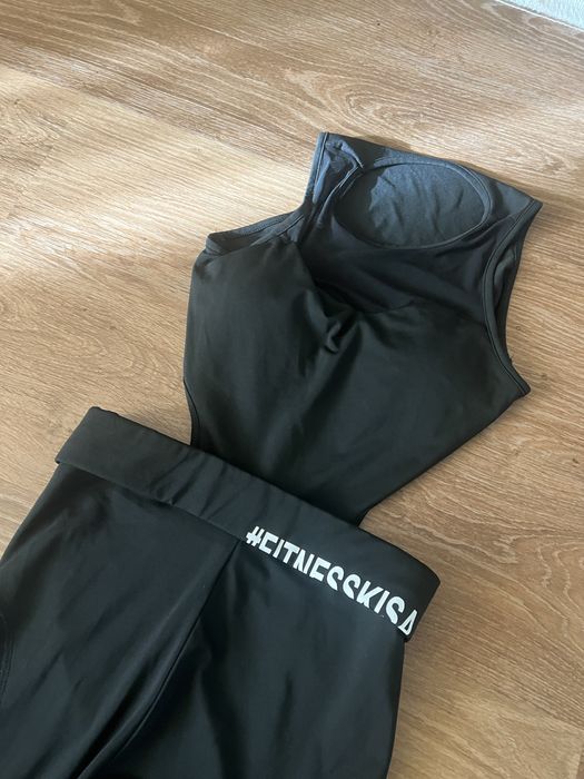 Жіночий комбінезон для фітнесу