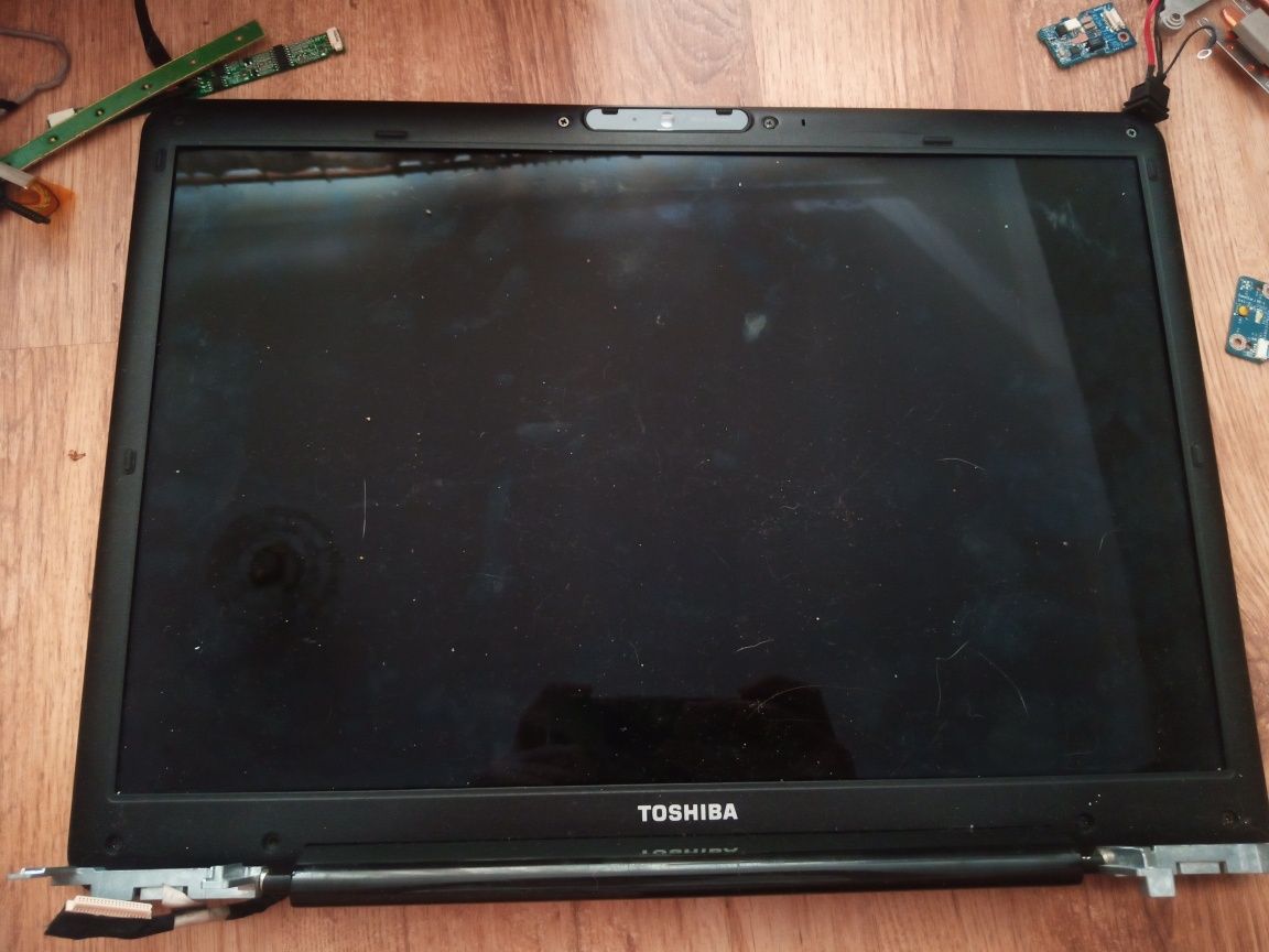 Запчасти дёшево Toshiba satellite P300-1GL