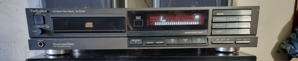 Odtwarzacz CD Technics SL-P212A