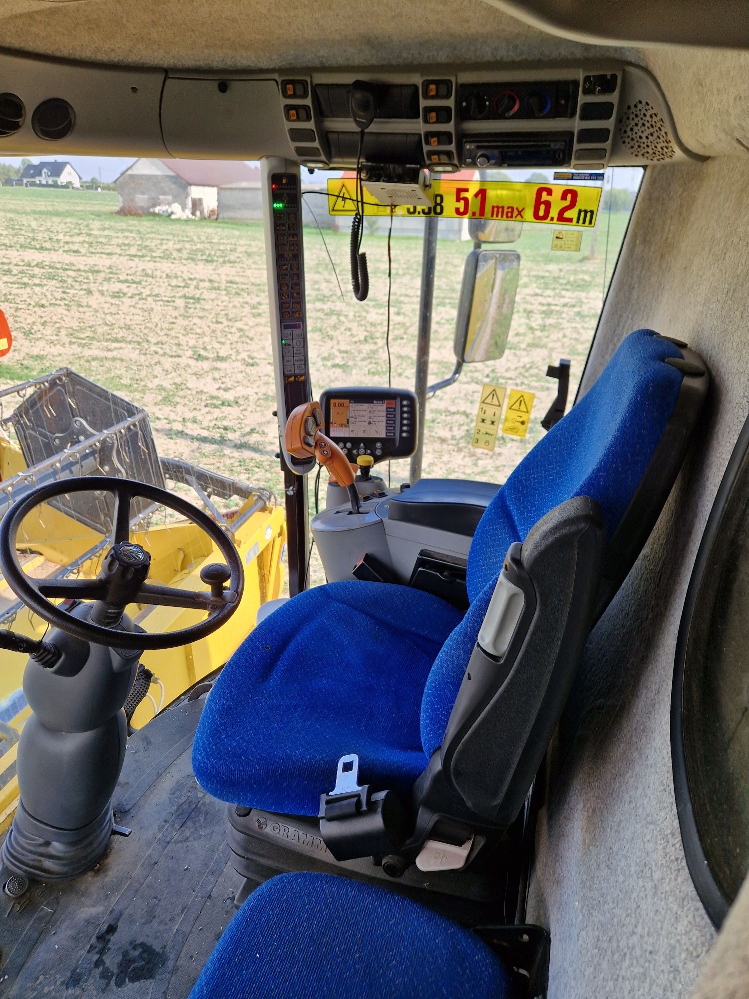 New Hollandt CSX7040