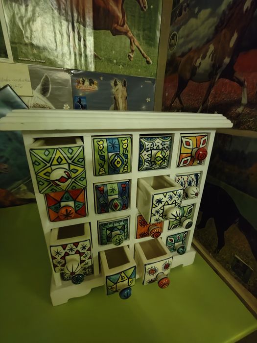 Міні скриня з маленькими шухлядкаминеймовірний