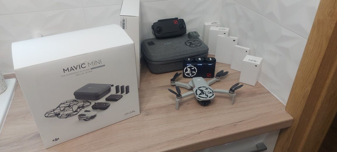 Dron DJI Mavic Mini combo