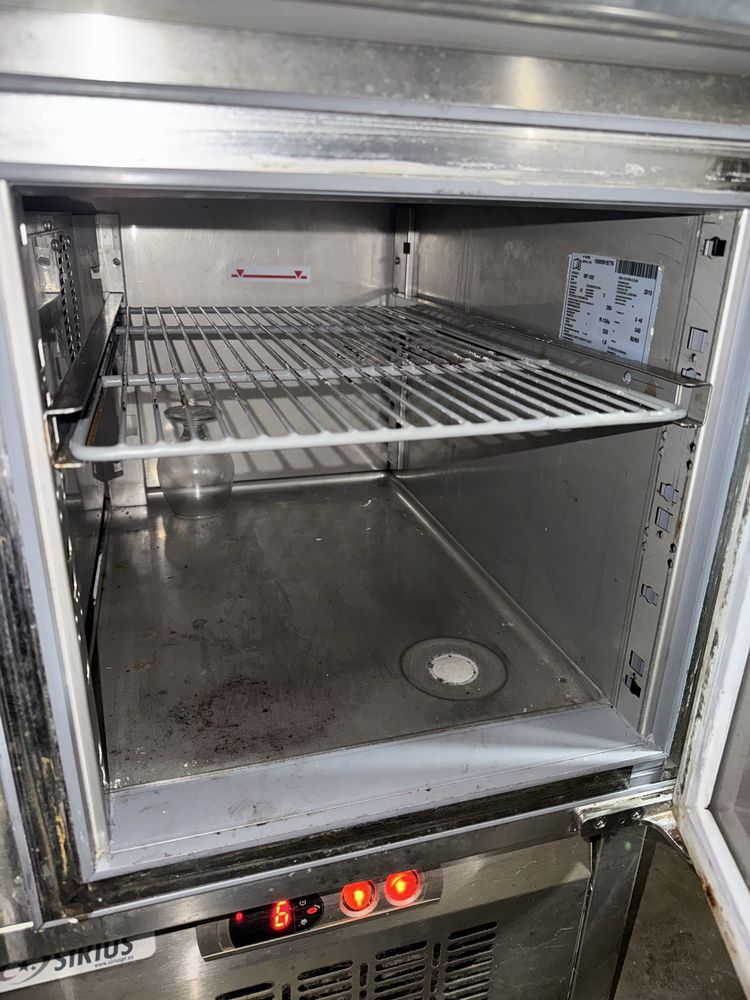 Bancada refrigerada em inox