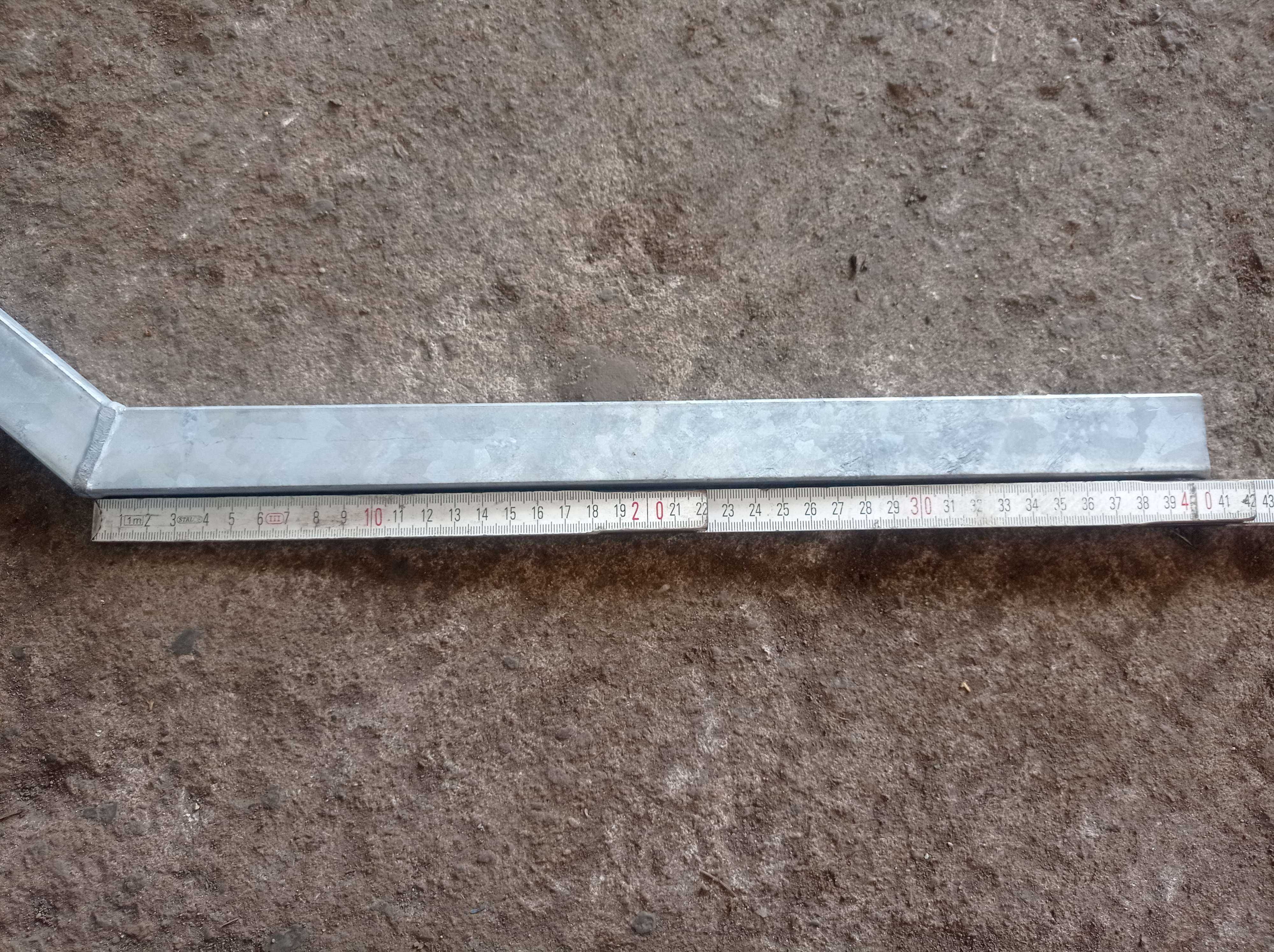 Metalowy element 700szt.
