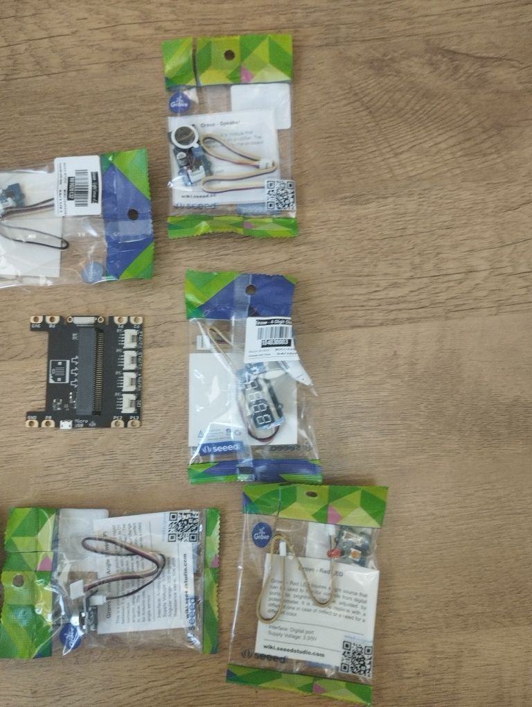 Grove Inventor Kit for micro:bit