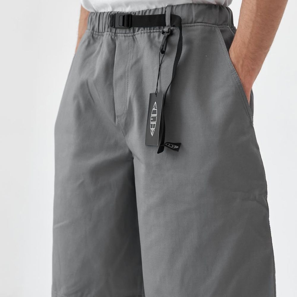 Shorts HowardStudio шорты