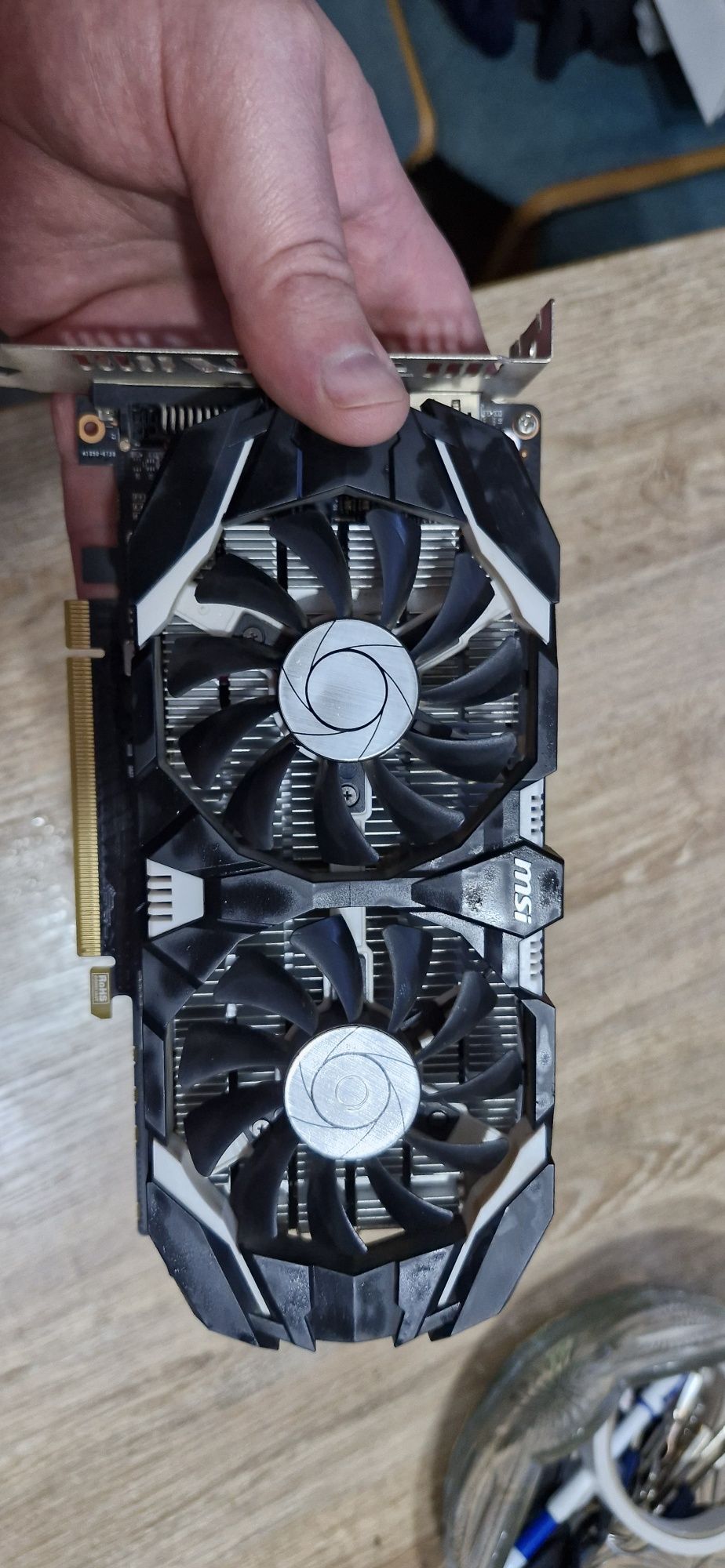 Продам відеокарту Gf 1050 TI 4GB