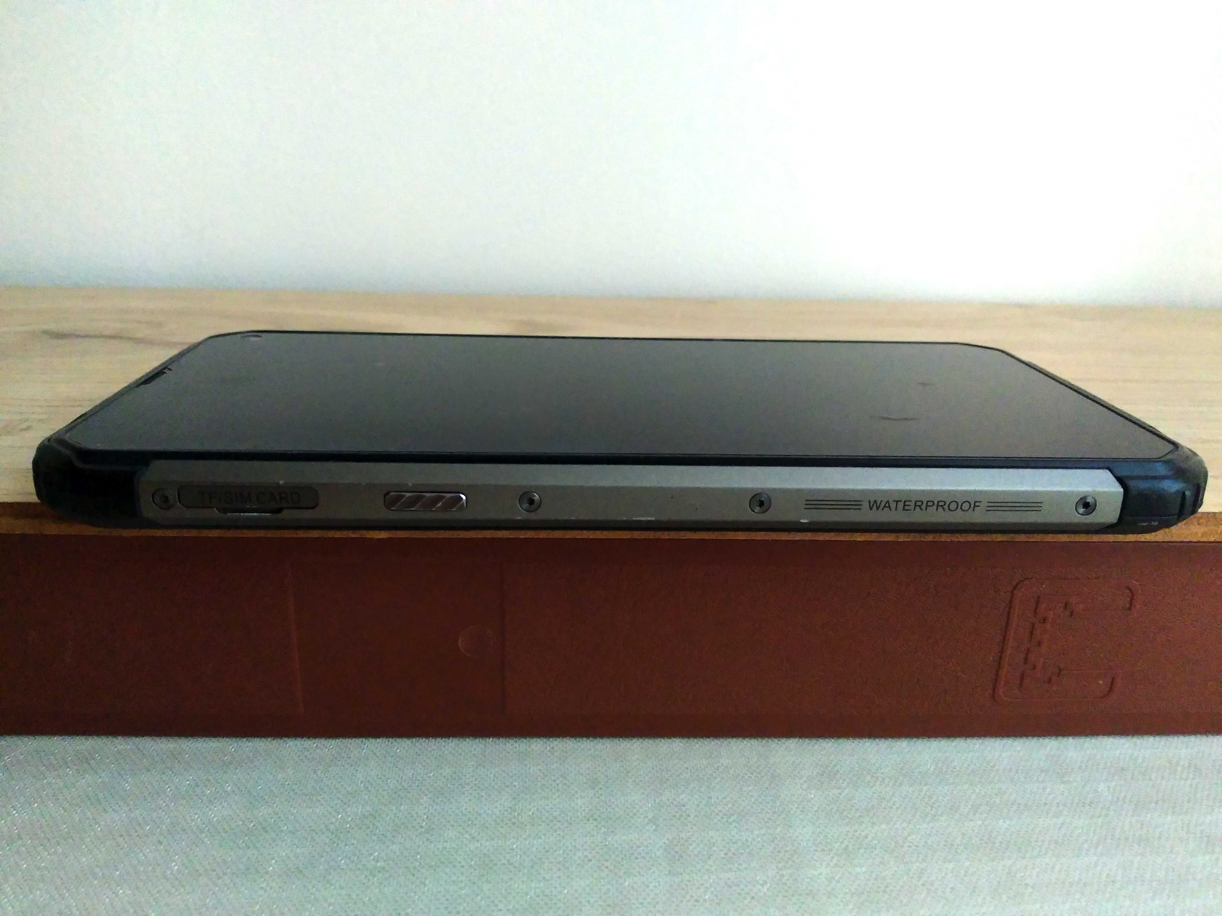 Blackview BV6100 Black Габаритний Супер