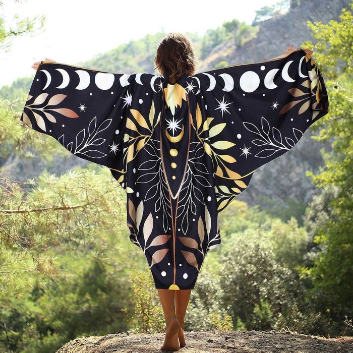 Kostium motyla ćmy Czarno-złote skrzydła peleryna z nadrukiem + maska