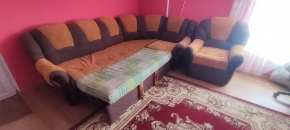 Продам диван звертайтесь !