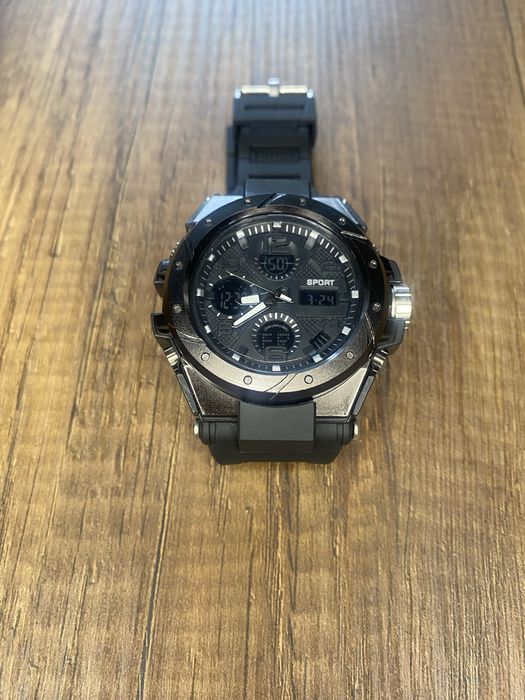 Męski zegarek sportowy analogowo-cyfrowy