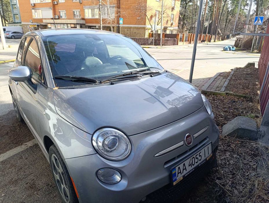 Электромобиль Fiat 500e