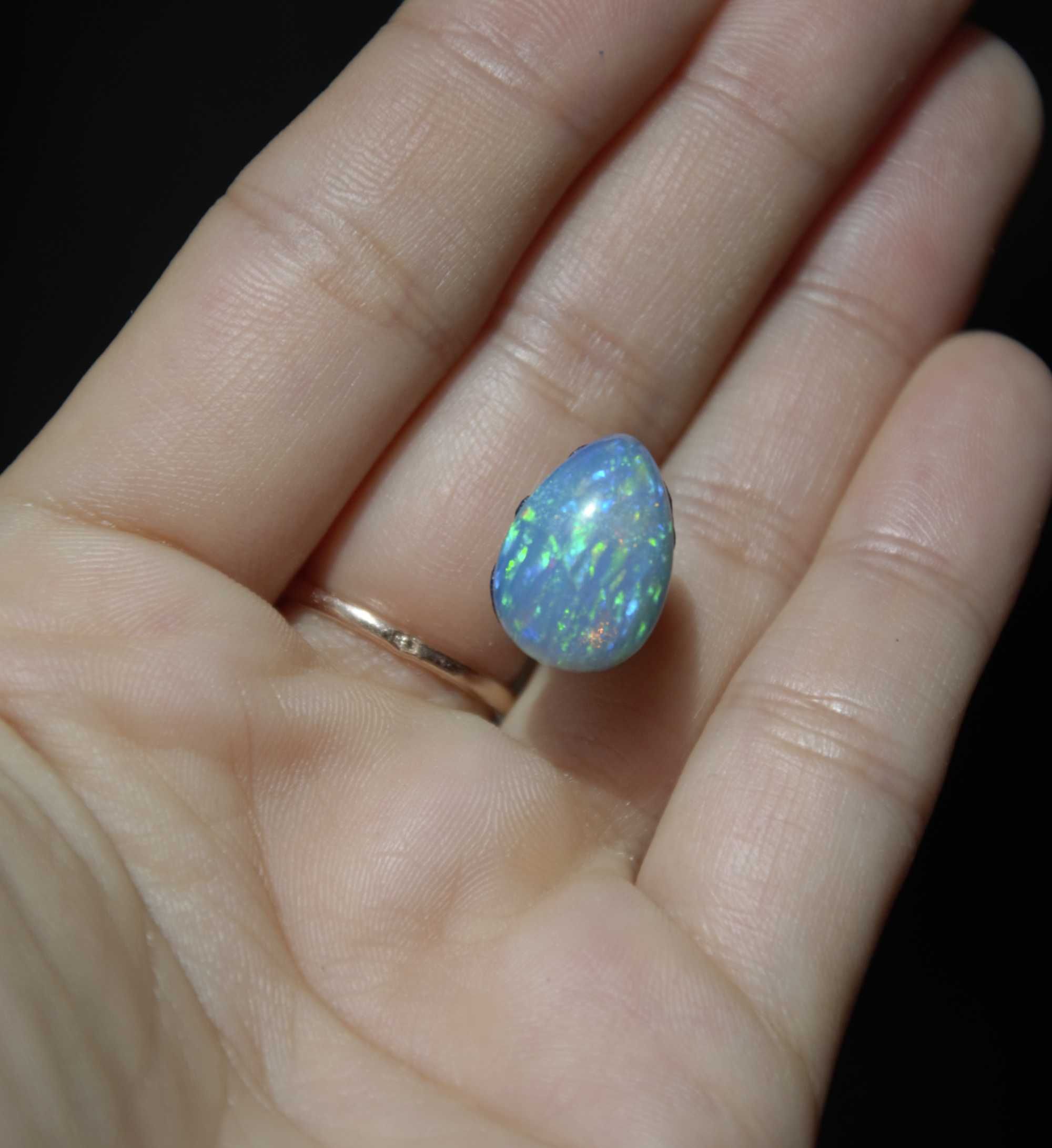 naturalny szlachetny opal etiopski 4,30 ct, łza