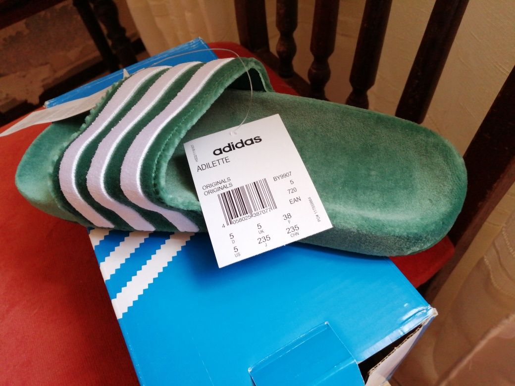 Adidas adilette verde