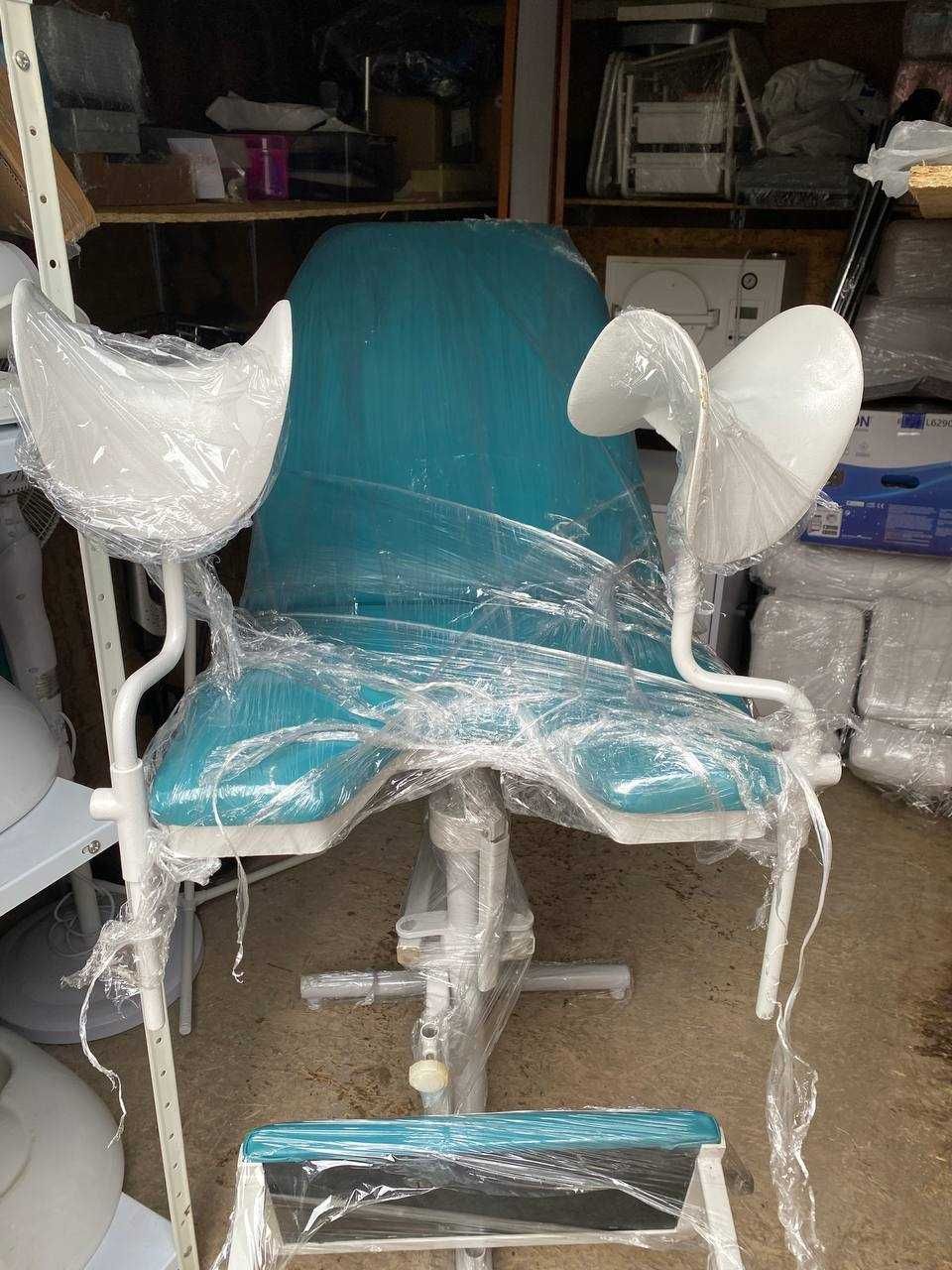 Гінекологічне крісло