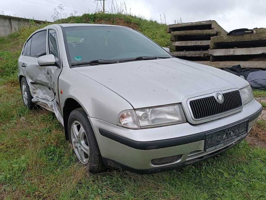Кузов Skoda Octavia 1998 1.8 серый. Разборка Skoda Octavia Tour