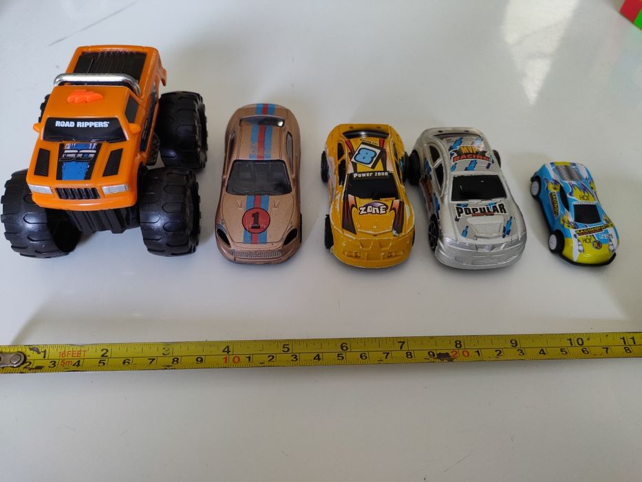 Zabawki autka różne 5szt.