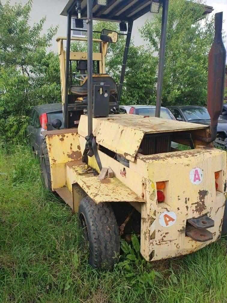 Widlak wózek widłowy GPW terenowy 2,5 t sprawny silnik ursus C360
