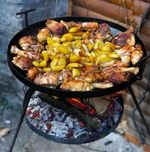 Сковорода з диска борони для готування на свіжому повітрі