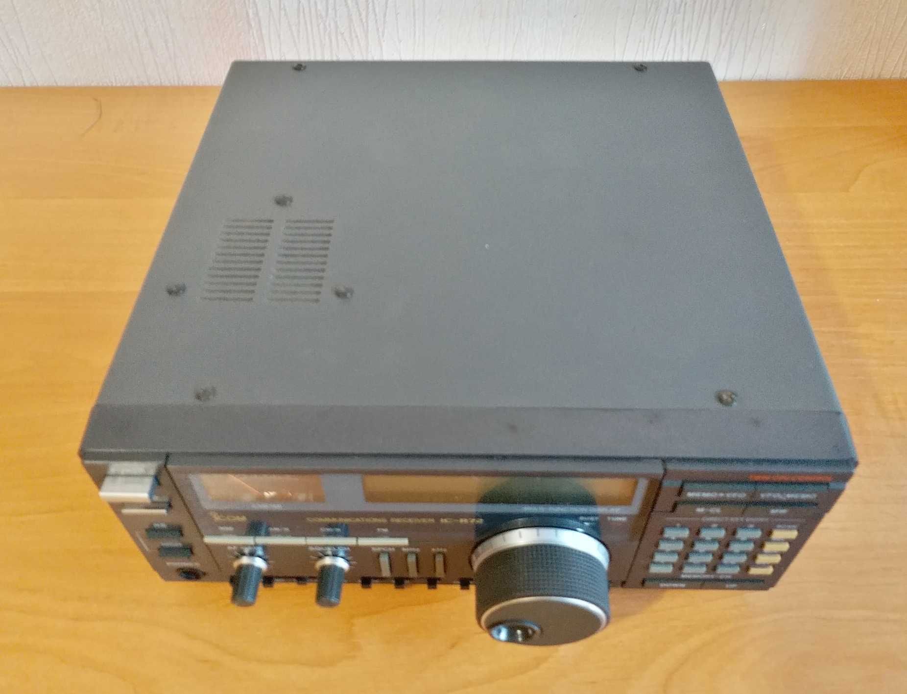 Всеволновый КВ Icom IC-R72