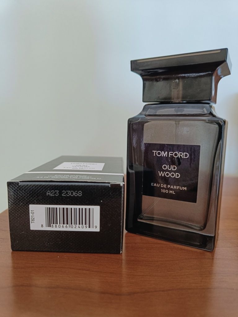 Perfume TOM FORD Oud Wood Eau de Parfum (100 ml)