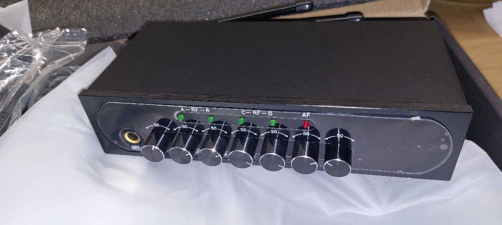 2-kanałowy system 4 mikrofonów bezprzewodowych KTV VC591 karaoke