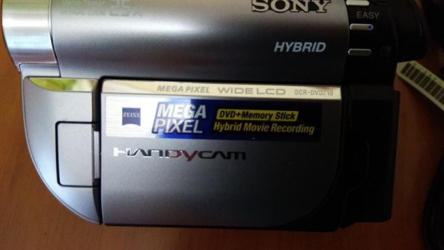 Видеокамера SONY Handycam DCR-DVD710E