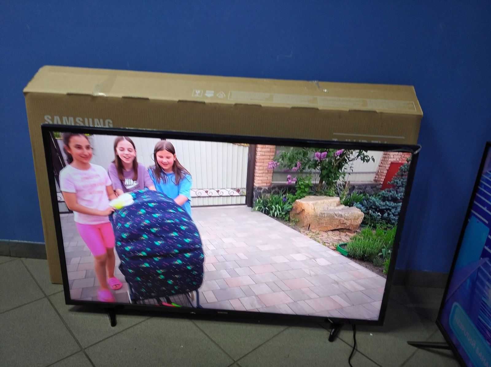 Телевізор Samsung 43" UE43T5300AUXUA