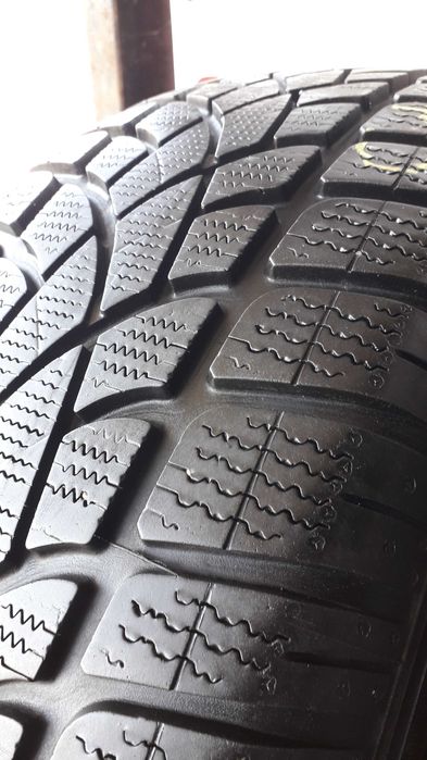 Зимові шини 235/65 R17  Dunlop sp winter sport 3d