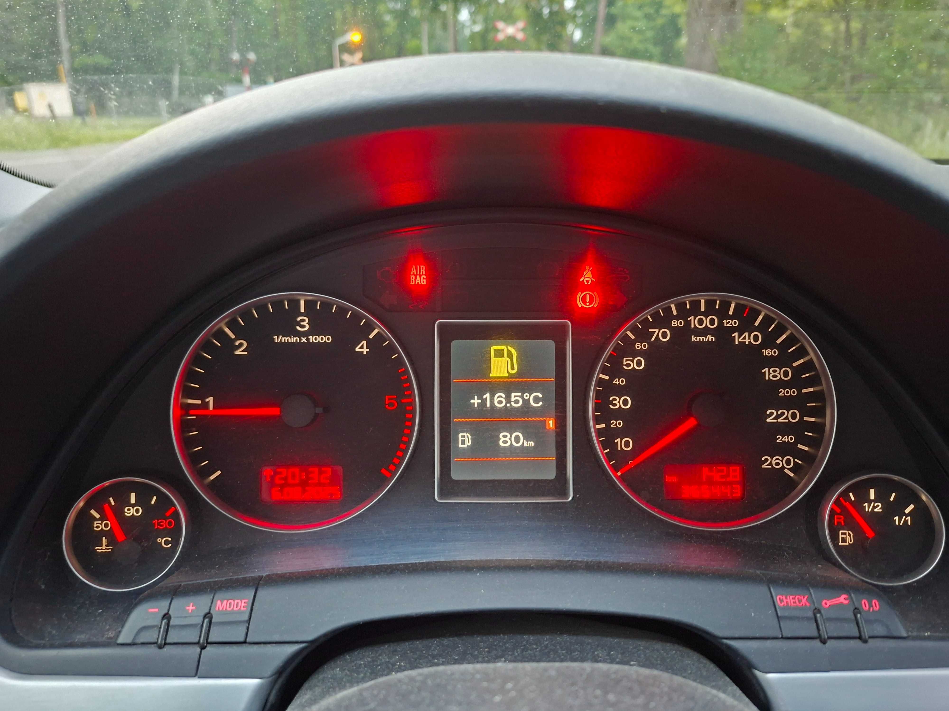 Audi A4 B7 2006r.2.0tdi klima sprawna, xenon ,navi ,nowe opony