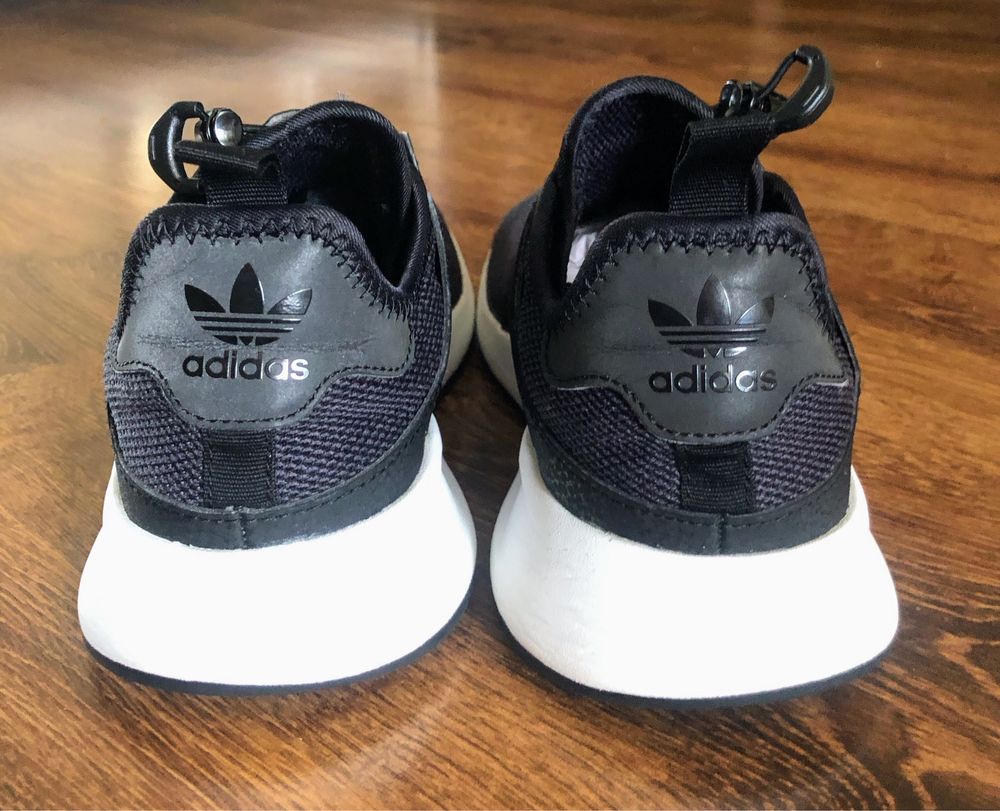 Кросівки жіночі Adidas р.36,5