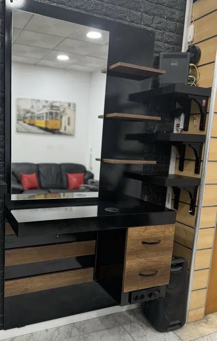 Bancada de Barbeiro ou Cabelereiro COMO NOVA