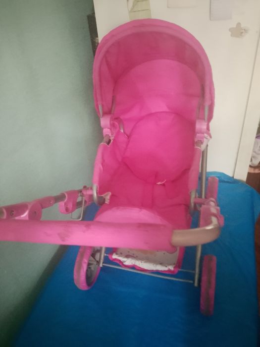 Візок для ляльок