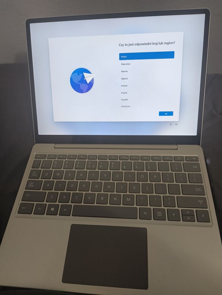 Microsoft Surface Laptop Go 12.4"