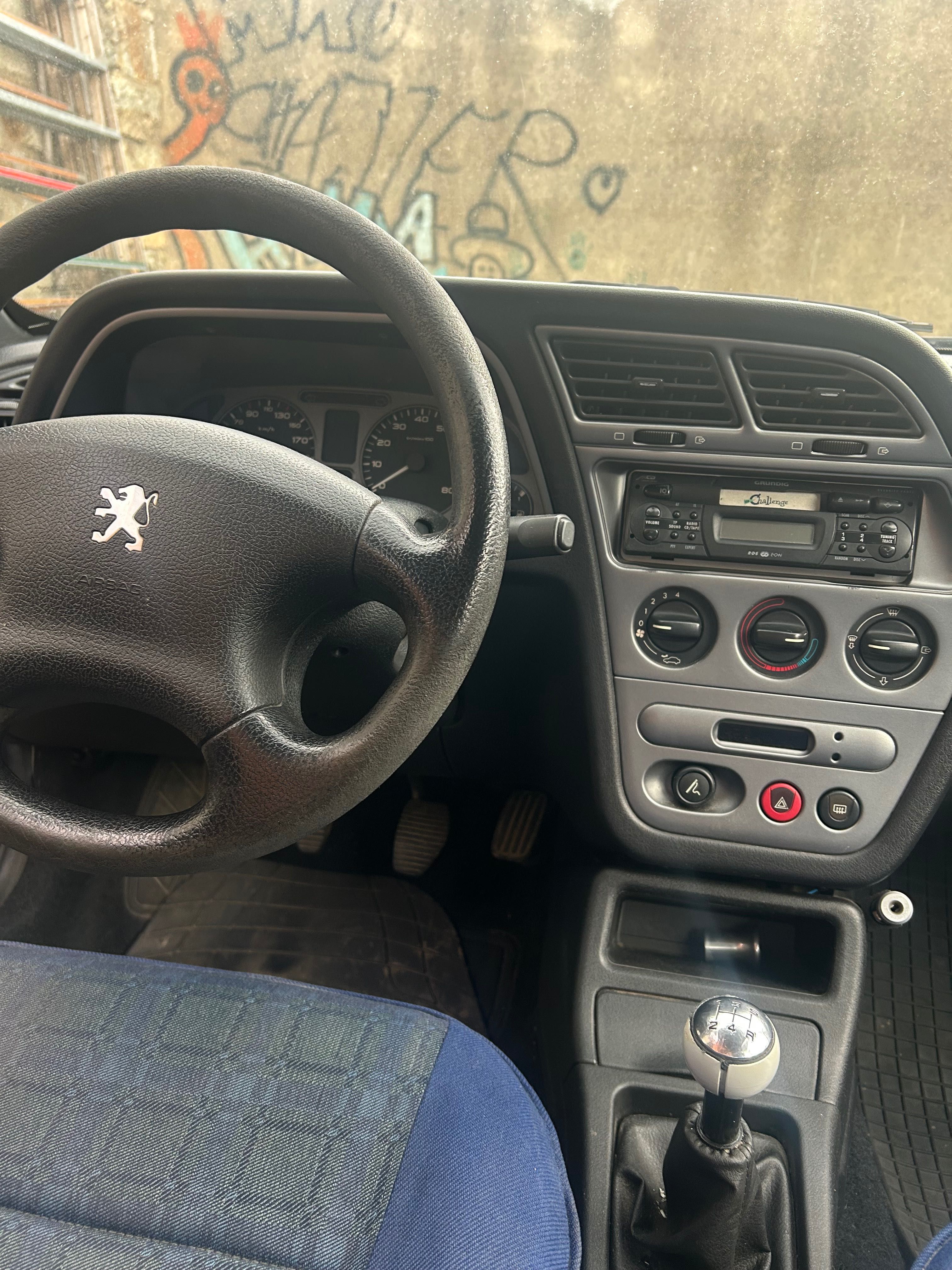 Auto Peugeot 306