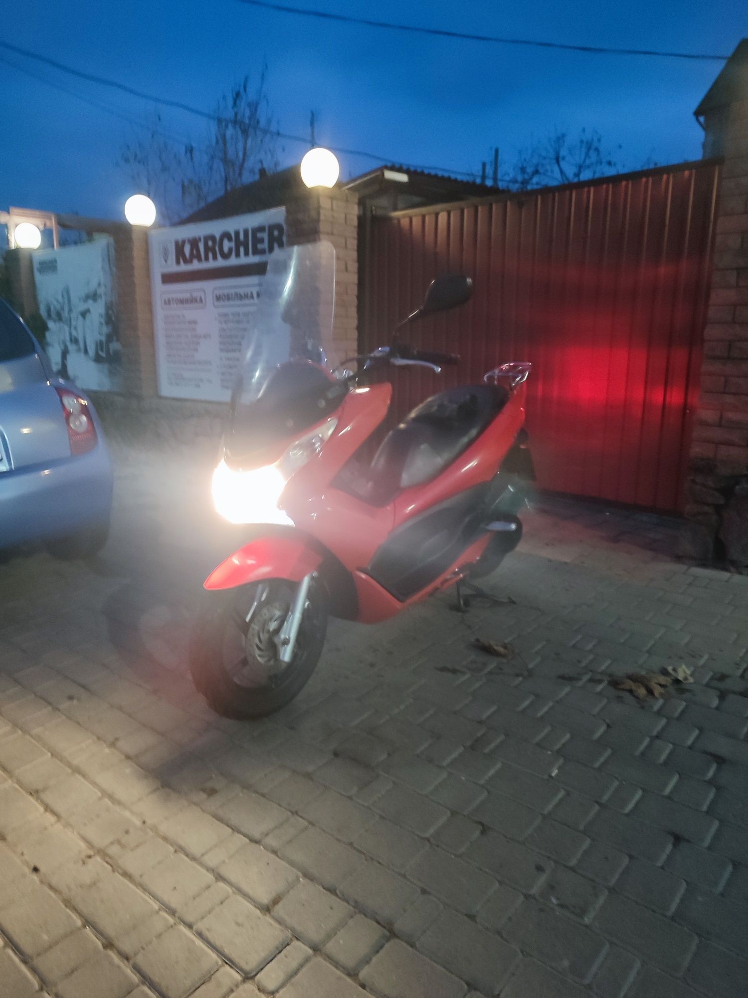 Скутер Honda pcx150