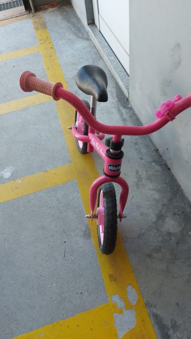 Chicco - Bicicleta de Aprendizagem Rosa Sem Pedais