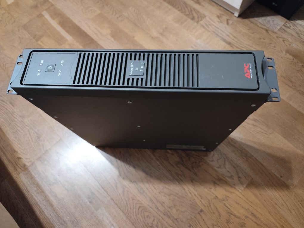 ДБЖ АРС smart ups sc 1500 з АКБ.