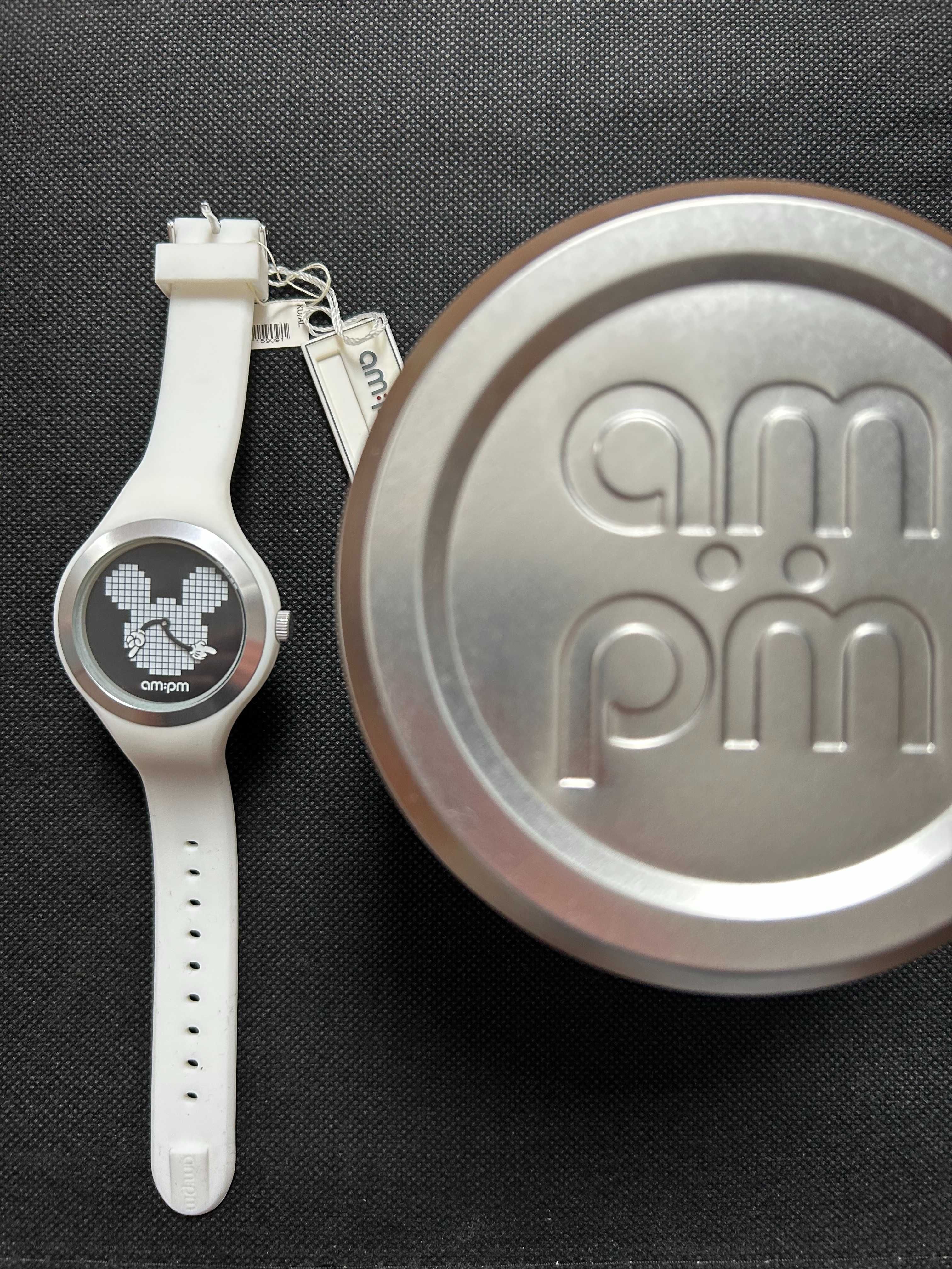 Nowy zegarek Mickey Mouse am:pm z Apart – z metką i pudełkiem.