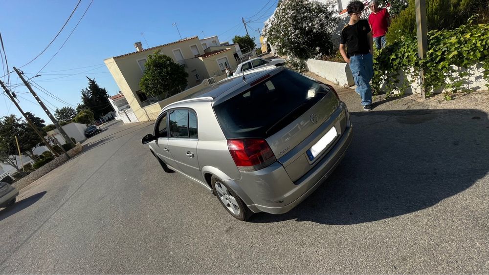 Opel Signum 2.2 DTI (CDI) 125 cv 2003