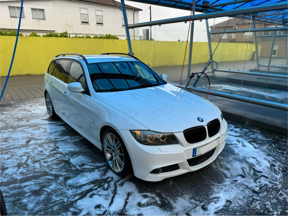 BMW 318D Touring Pack M