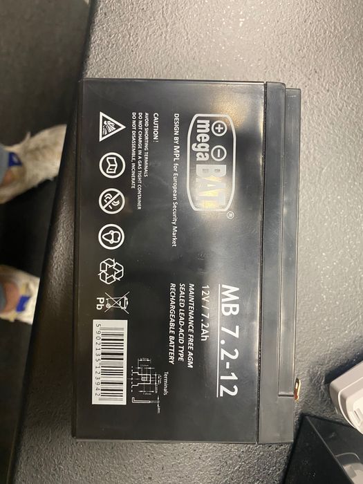 Zestaw alarmowy SATEL INTEGRA 24 + INT-KWRL2 + EBS PX200NB