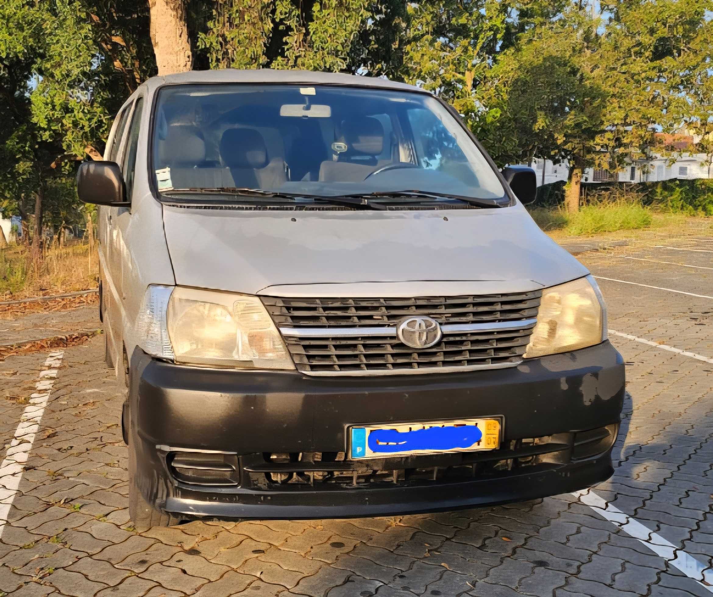 Toyota Hiace 2.5 D4D Service 6 lugares