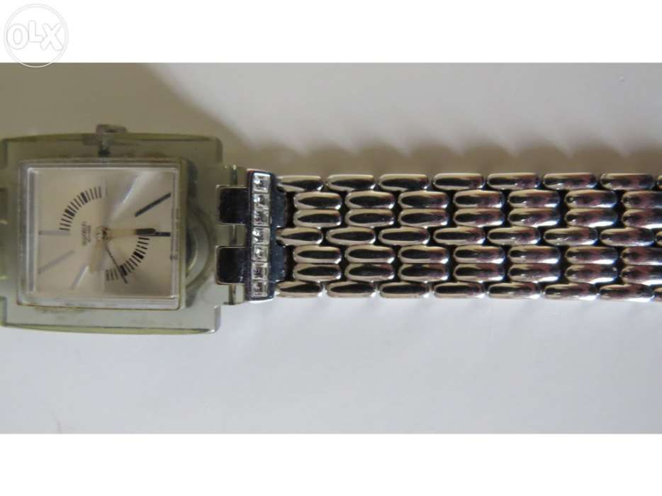 Relógio de coleção da Swatch com cristais swarovski