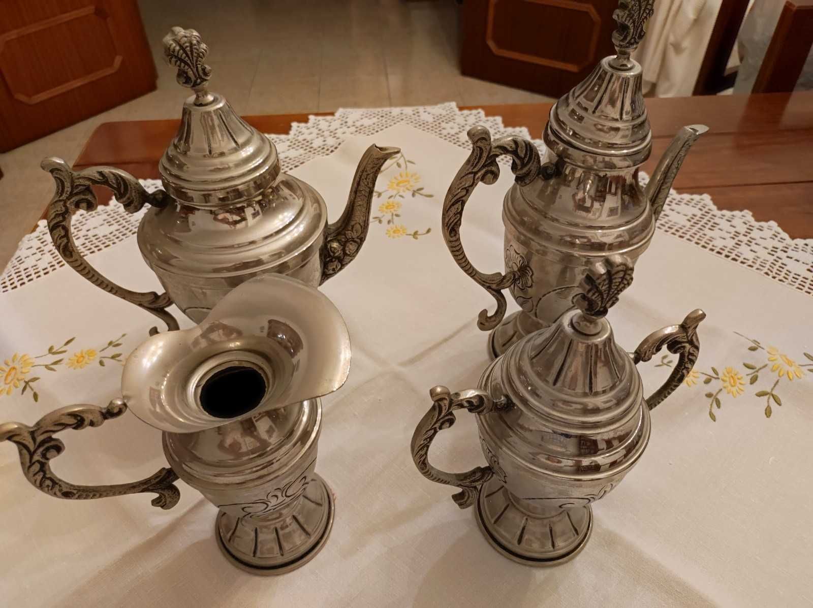 Conjunto de 4 peças de chá decorativas metálicas