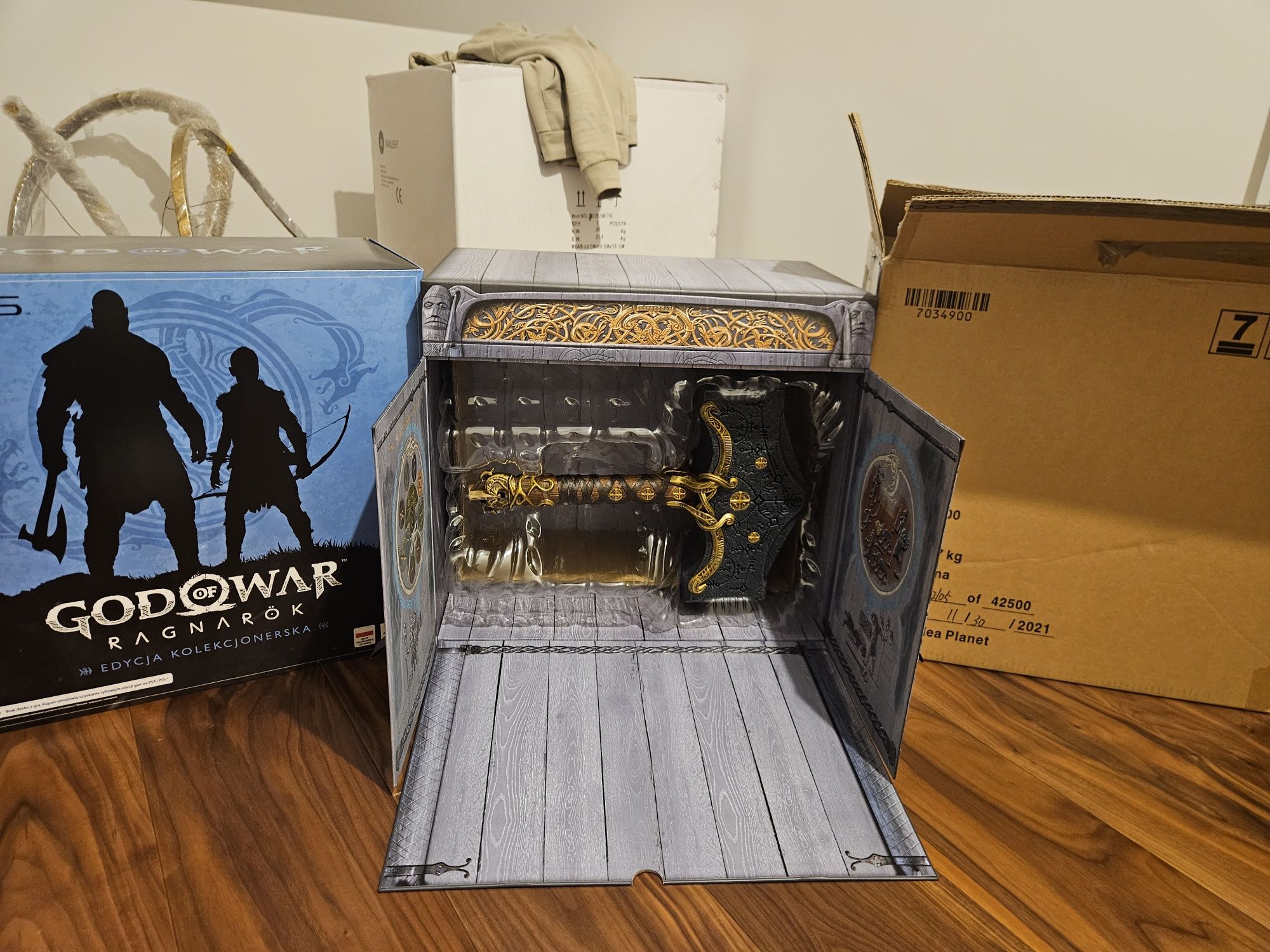 God of War Edycja Kolekcjonerska Ragnarok unikat młot