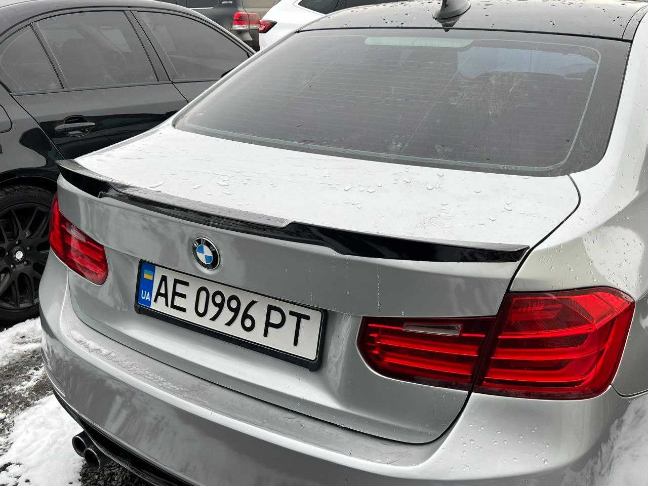 Задній спойлер BMW F30 F80 M4 стиль глянцевий