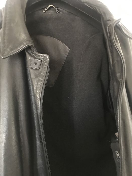 Casaco comprido em pele verdadeira