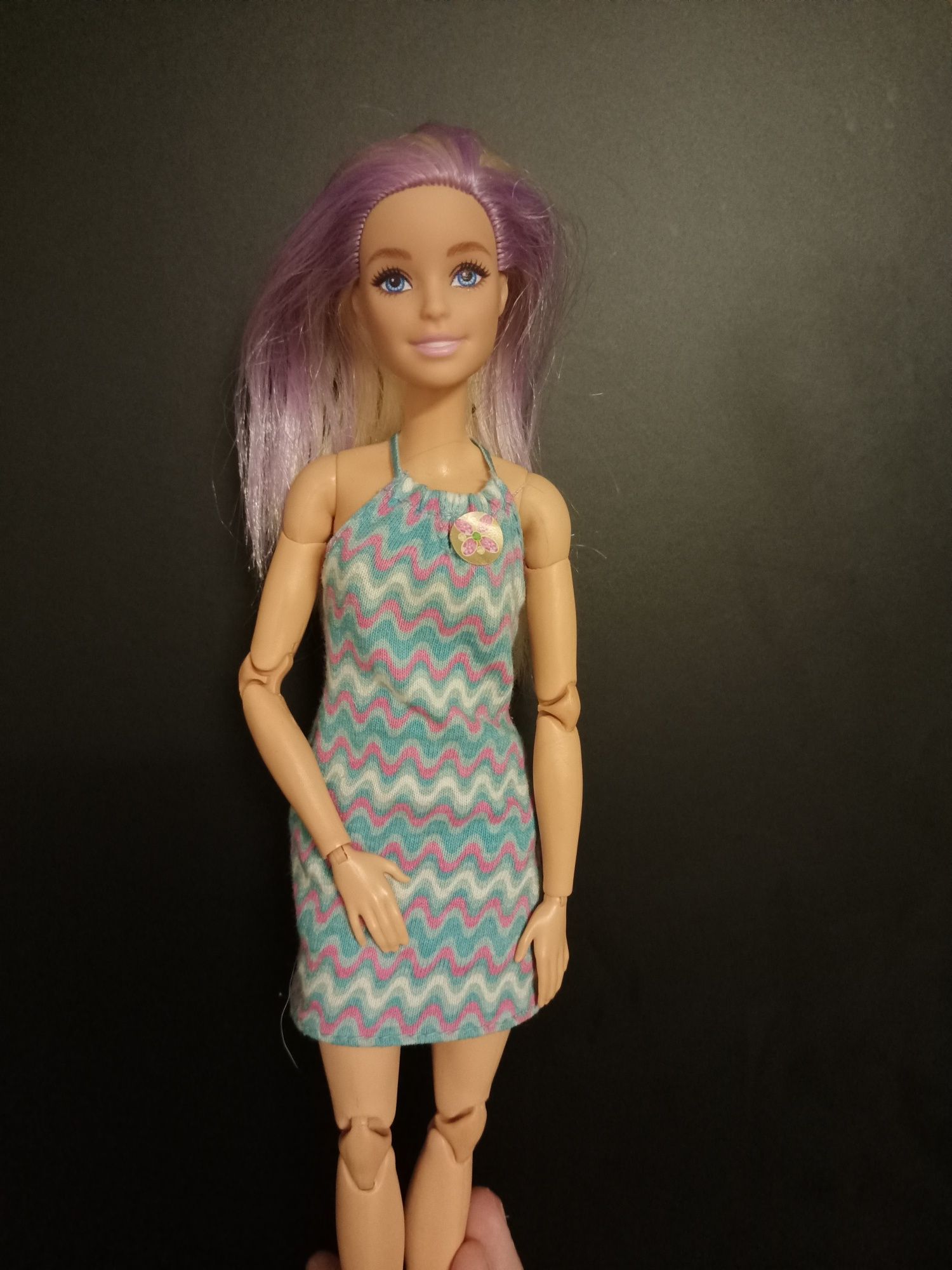 Barbie hybryda made to move