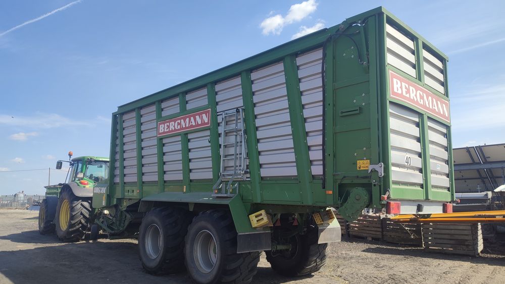 Sprzedam przyczepę samozbierająca Bergmann Carex 39K